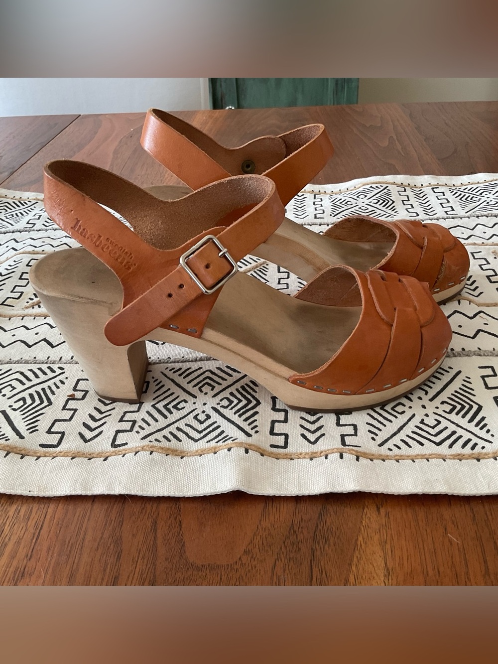 Swedish Hasbeens Leather Ankle-Strap Clog Sandals in Cognac 37 6.5